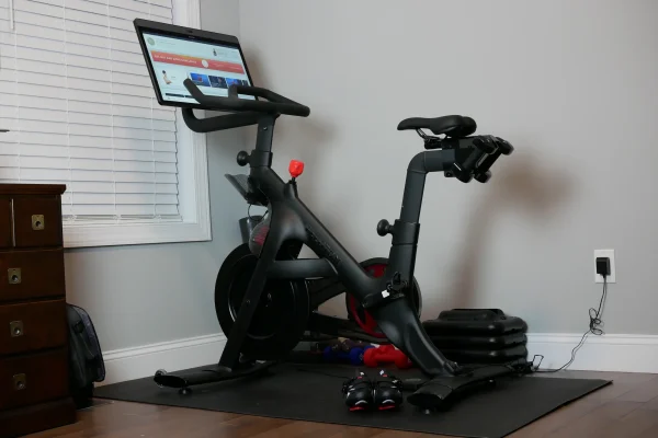 Indoor Stationary Exercise Bike with Immersive 22 HD Touchscreen (Black) - Image 2